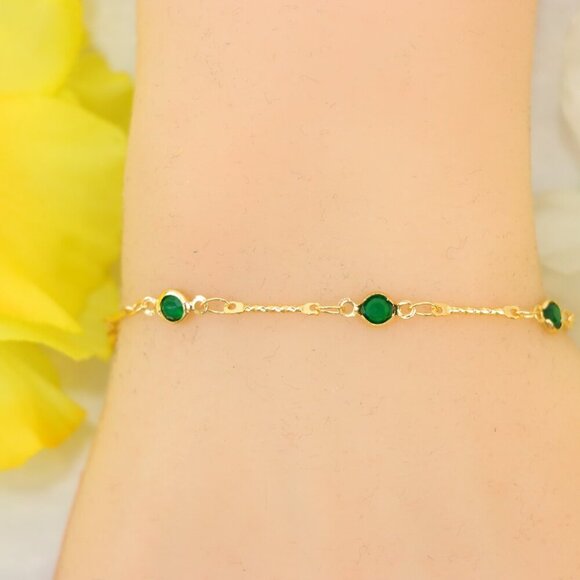 Minimalist Bracelet, Sleek & Modern Design, Women’s Fashion, YC110496-B - Picture 5 of 10